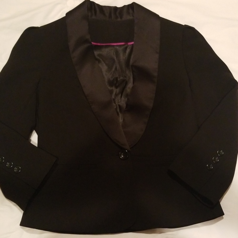 3/4 sleeve black blazer